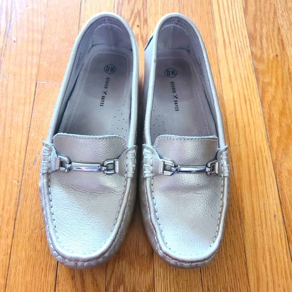 Gold leather driving loafers women's size 7.5